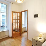Calm 60m2 Near Notre-dame And Seine 2bdrs N4-4b Appartamento