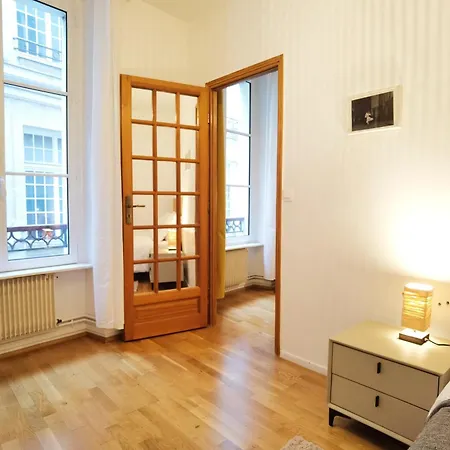 Calm 60m2 Near Notre-dame And Seine 2bdrs N4-4b Appartamento