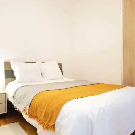 아파트 Calm 60m2 Near Notre-dame And Seine 2bdrs N4-4b