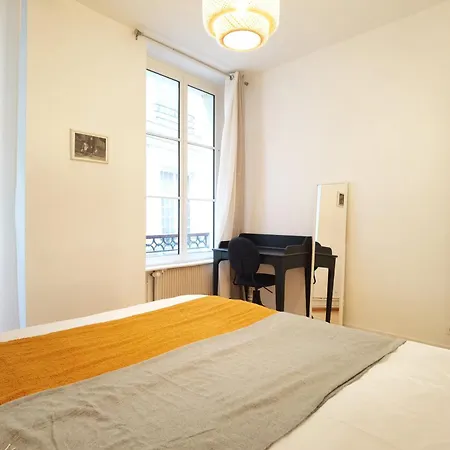 Calm 60m2 Near Notre-dame And Seine 2bdrs N4-4b Parigi