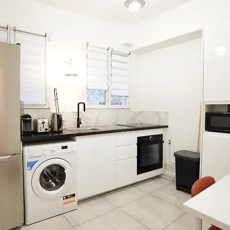 Calm 60m2 Near Notre-dame And Seine 2bdrs N4-4b Parigi