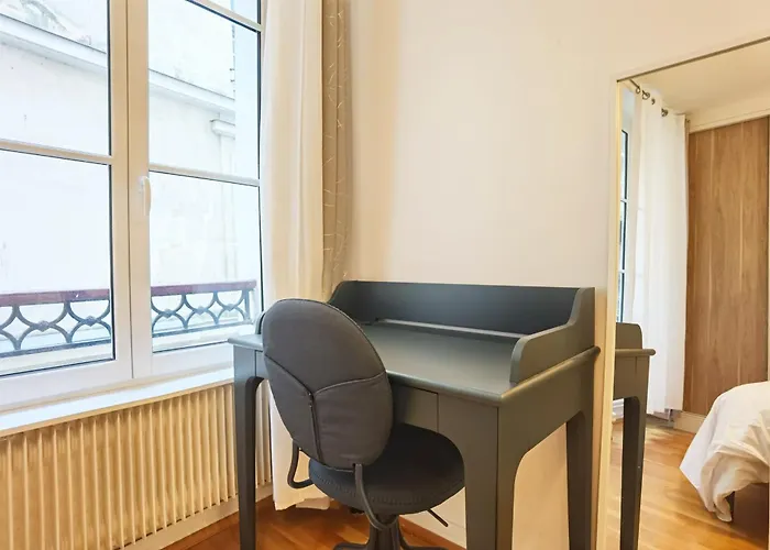 Calm 60m2 Near Notre-dame And Seine 2bdrs N4-4b