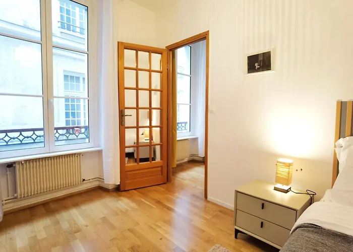 Calm 60m2 Near Notre-dame And Seine 2bdrs N4-4b 아파트